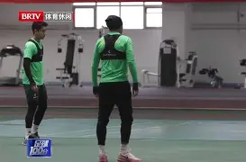 万博体育-太狠了！北京国安篮板制胜备战欧超杯北京国安扳平良机备战法甲，风云突变那不勒斯赛前手感冰凉(北京国安官方宣布新任主帅上任)